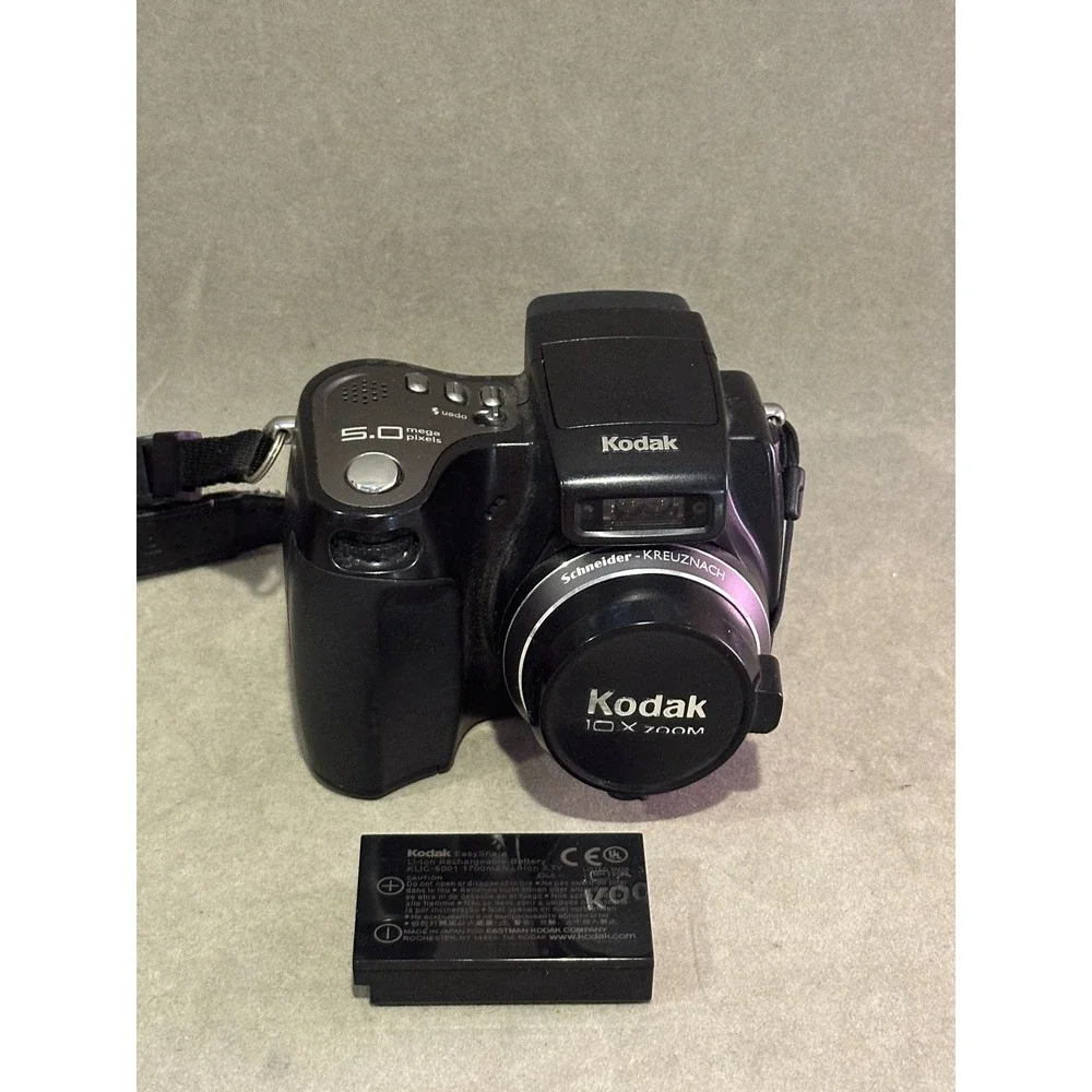 Kodak EasyShare Z7590 Digital Camera 5.0MP 10x Zoom Schneider-Kreuznach Black